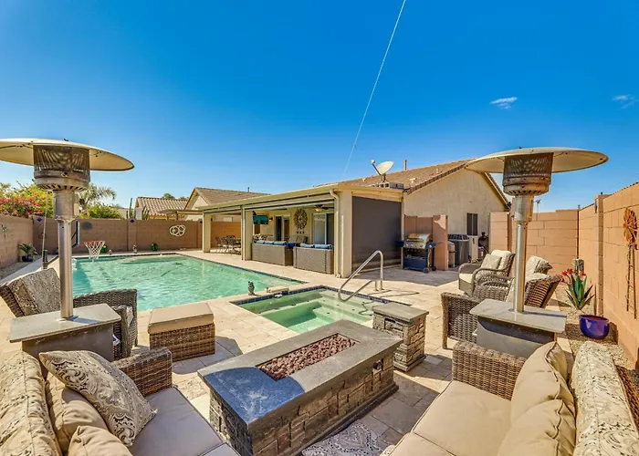 Walk To Golf Course: Oasis W/ Fire Pit *