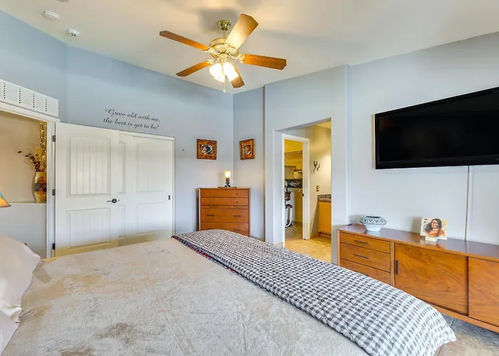 Walk To Golf Course: Oasis W/ Fire Pit * Queen Creek