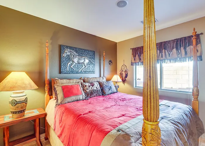 Walk To Golf Course: Oasis W/ Fire Pit *