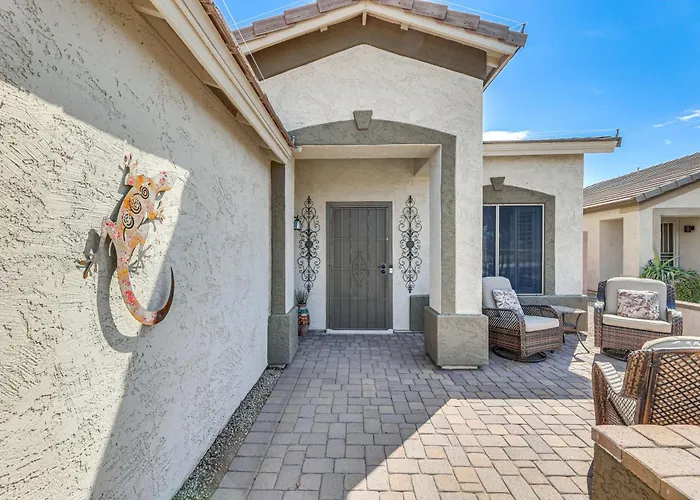 Walk To Golf Course: Oasis W/ Fire Pit * Queen Creek
