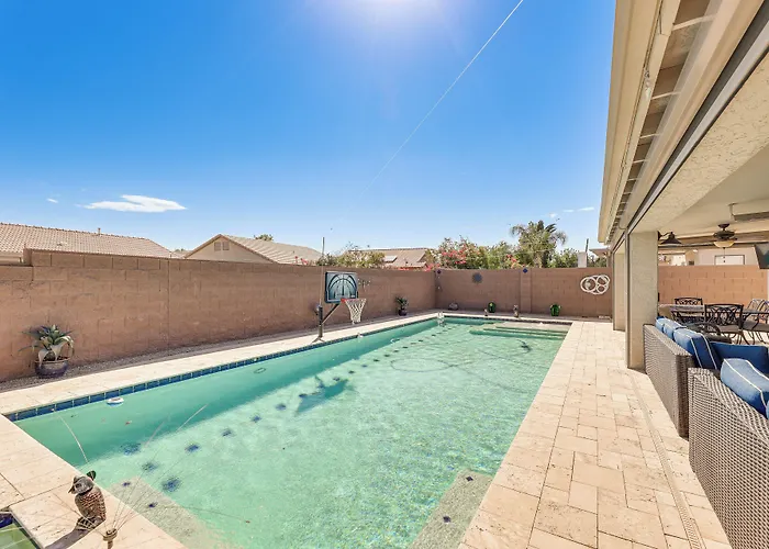 Walk To Golf Course: Oasis W/ Fire Pit Holiday home Queen Creek