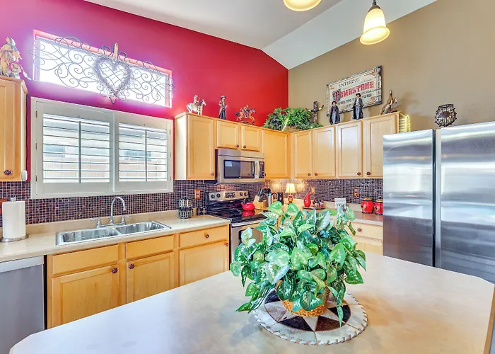 Walk To Golf Course: Oasis W/ Fire Pit * Queen Creek